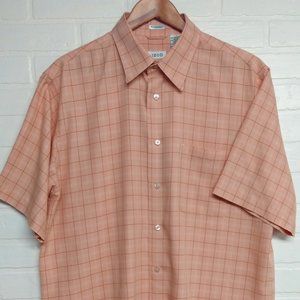 IZOD men's coral salmon color casual tropical short sleeve button shirt. Size L
